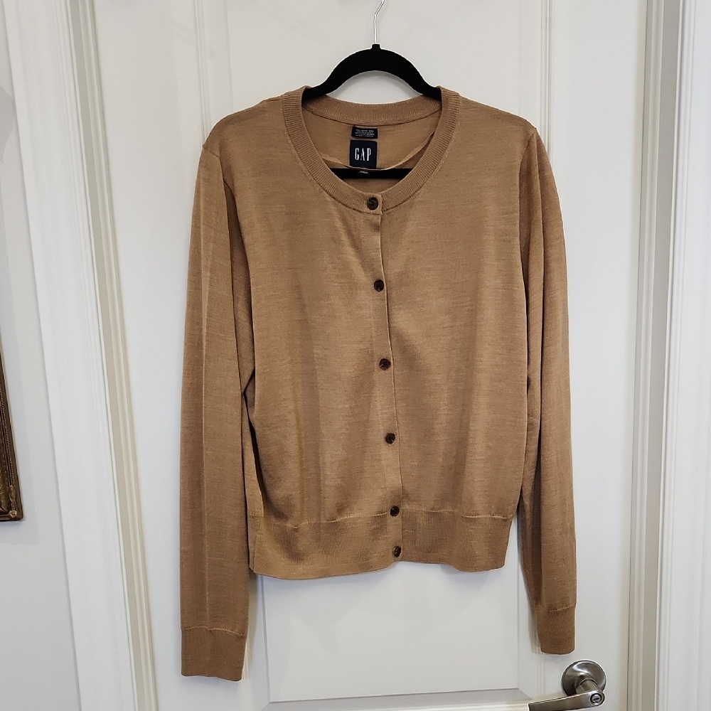 NWOT XL T GAP 100% Merino wool Tan Button-Up Lightweight Cardigan